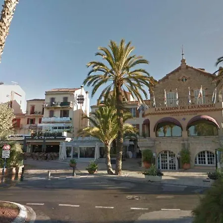 Climat. 4 Pers. Avec Parking Privatif Au Lavandou, Proche Centre Et - Fr-1-251-390 * ル・ラヴァンドゥー