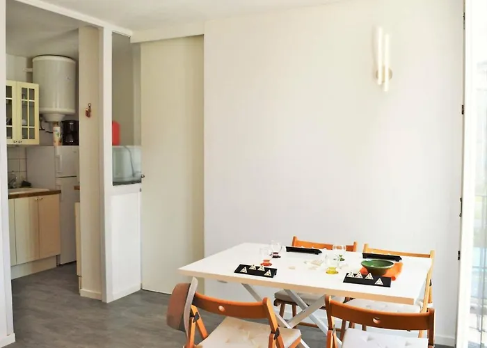 Climat. 4 Pers. Avec Parking Privatif Au Lavandou, Proche Centre Et - Fr-1-251-390 Appartamento *