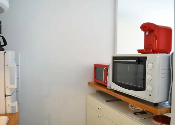 Climat. 4 Pers. Avec Parking Privatif Au Lavandou, Proche Centre Et - Fr-1-251-390 Lägenhet *